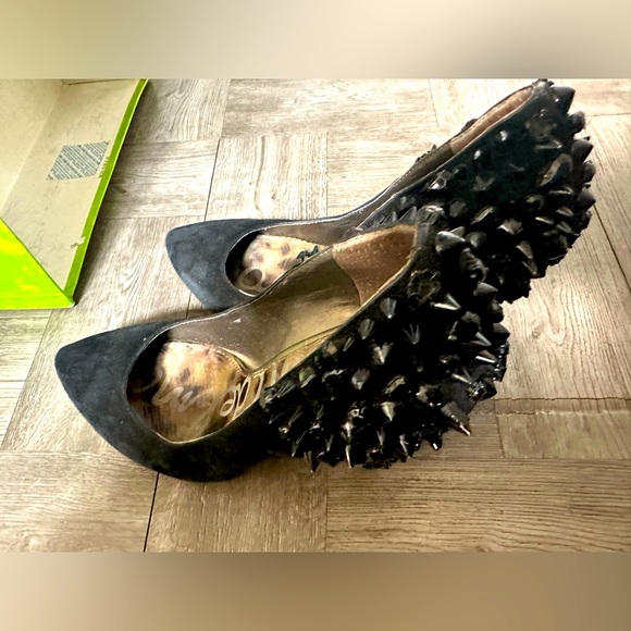 Sam Edelman Black Suede S-Roza Studded Pumps Size 7.5 READ DESCRIPTION - Picture 6 of 15